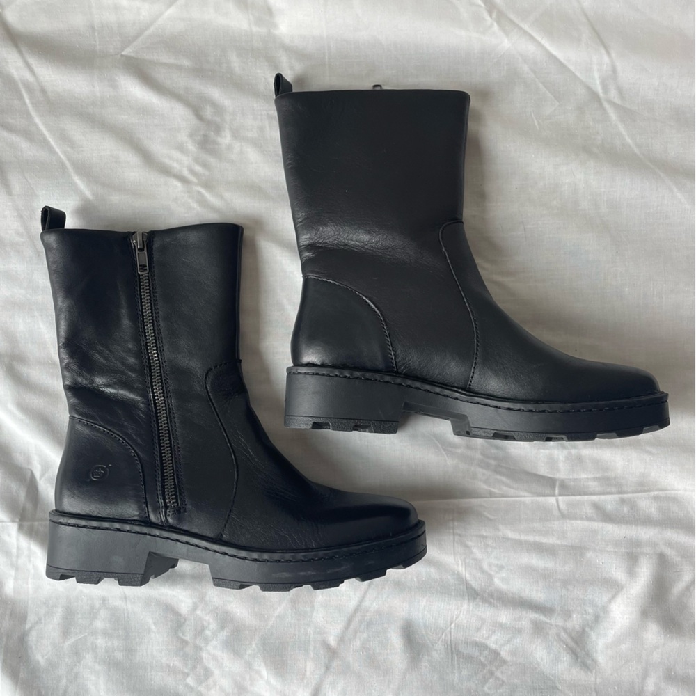 Born Avia black moto boot size 6.5